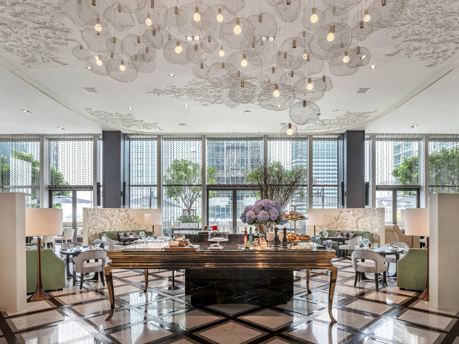 Luxury residence window systems for high-end living spaces